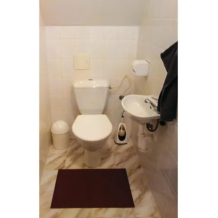 Three-bedroom Holiday In Ferienhaus Stárkov