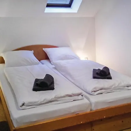 Three-bedroom Holiday In * Stárkov